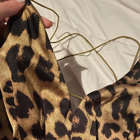 Cheetah jumpsuit - Picture 3 of 8